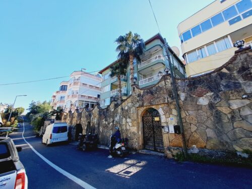 🏡 Квартира 2+1 в историческом центре Алании (Кале) с мебелью