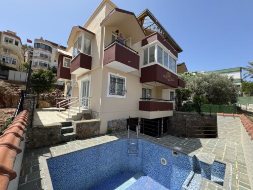 Недвижимость в Меркез